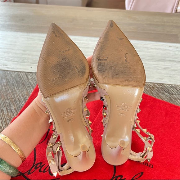 Valentino Garavani Rockstud Heels - Picture 10 of 10
